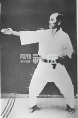 船越義珍 Funakoshi Gichin – 松濤館 | 達人・名人・秘伝の師範たち | 武道・武術の総合情報サイト WEB秘伝