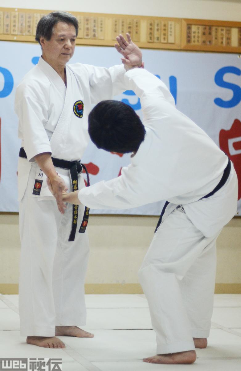 激レア！★ 空手道 教材一式 (六ケ月分) 空手道 剛柔流 泉武館 通信教育部 激レア！☆ 空手道 教材一式 (六ケ月分) 空手道 剛柔流 泉武館 通信